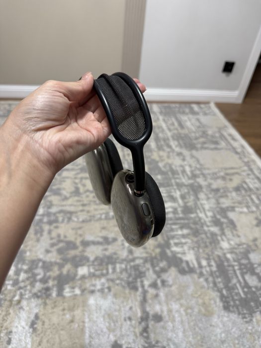 Продам Airpods Max