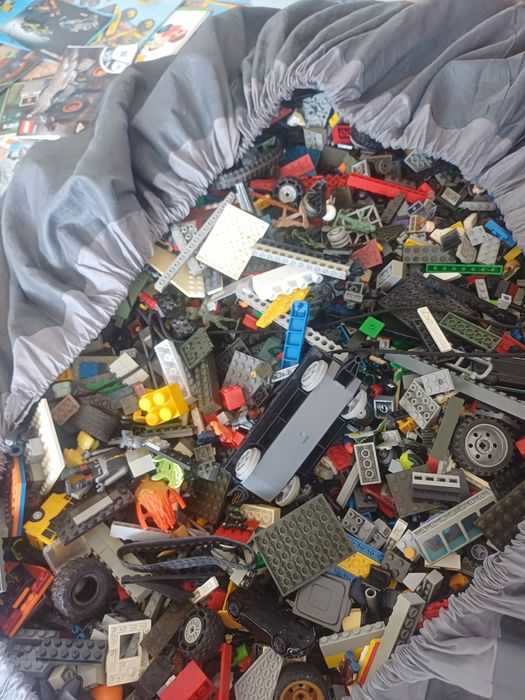 Огромное количество LEGO
