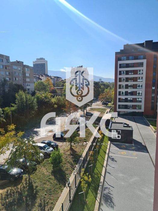 Продава се Тристаен апартамент в София, Зона Б-5 - 154 кв.м за 1623 €/кв.м - Снимка #5