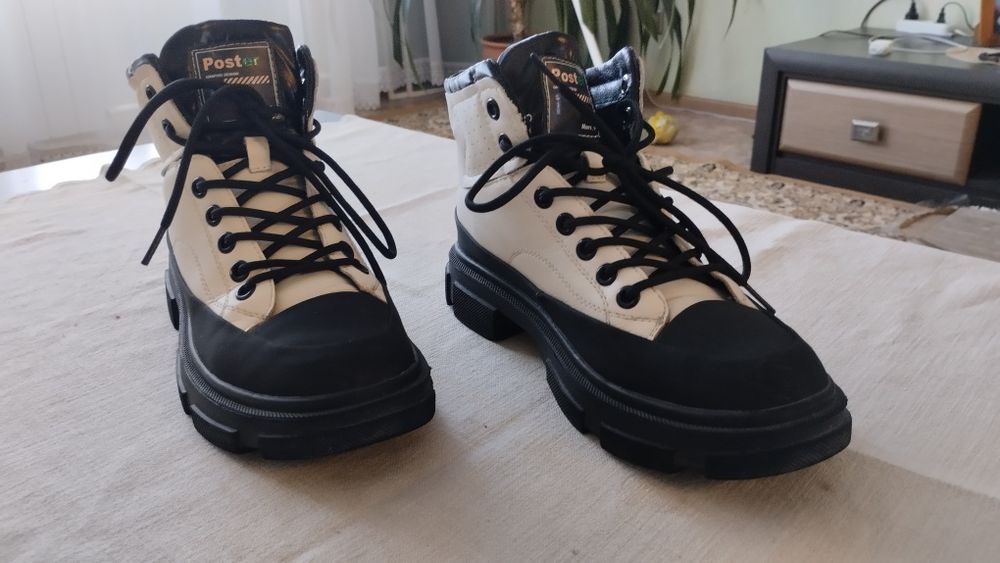 Ботинки молодёжные женские