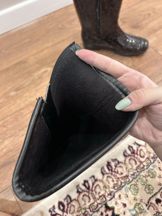 Резиновые сапоги новые , теплые