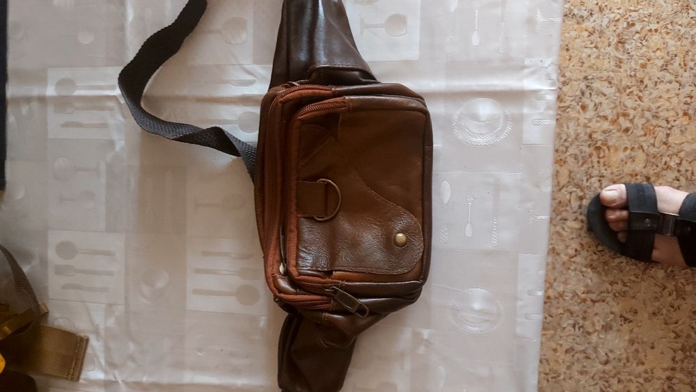 Сумки мужские поясные