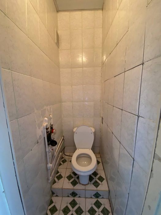 Срочно сотилади 2/4/9