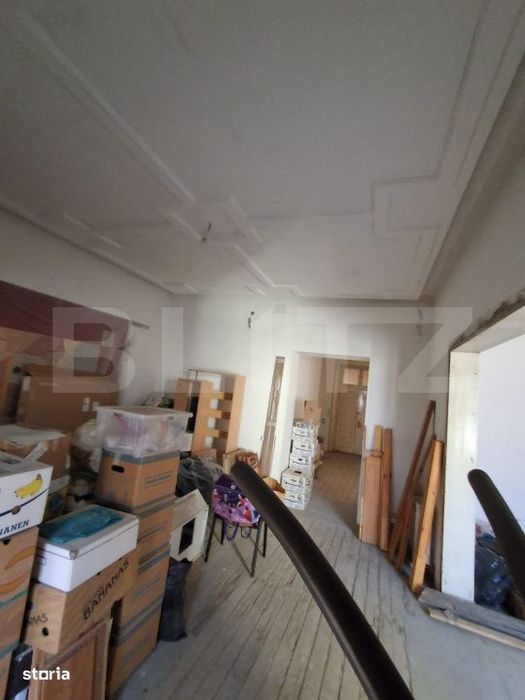 Spatiu comercial 200 mp + acces pod 200 mp, 3 balcoane, langa Piata Sf