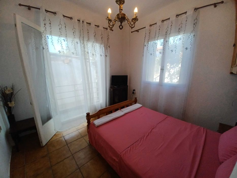 Продава къща с 3 апартамента 105м2 с гледка море в Аспровалта, Гърция