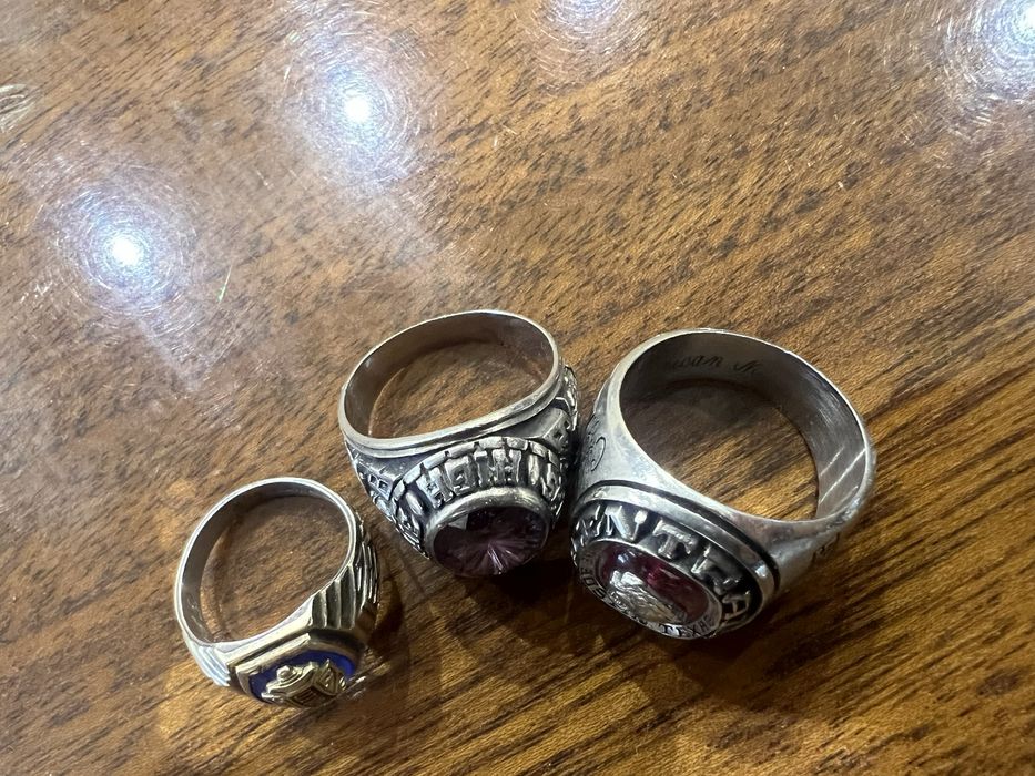 Кольца кубки . Одно 10к с серебром .