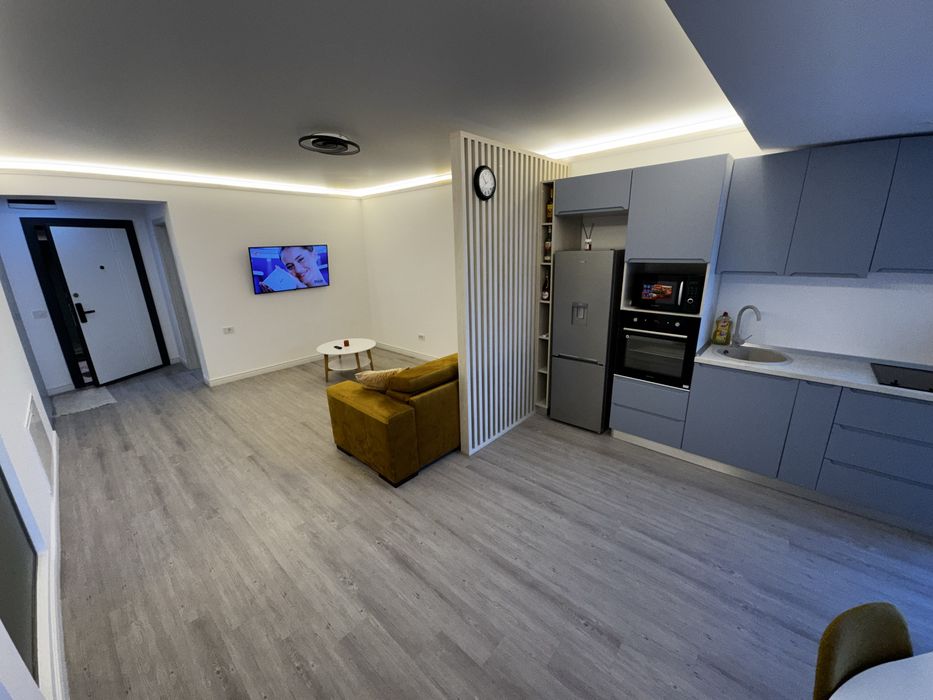 Studio 2 camere WHITE TITANIC