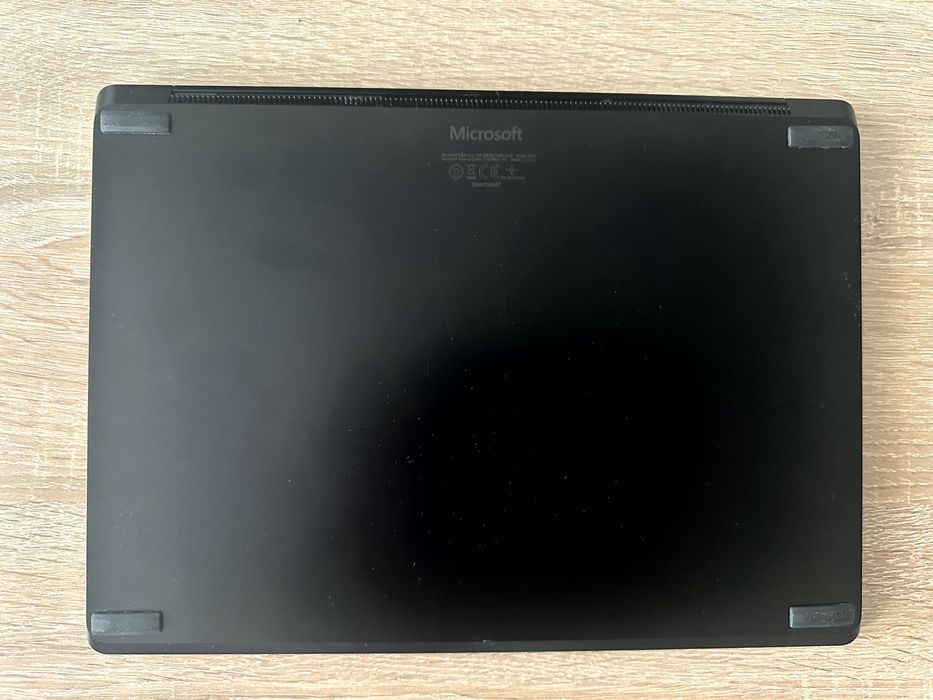 Microsoft Surface Laptop 3 Intel Core i5-1035G7, 13.5", Pixel Sense, Touchscreen QHD 16GB, 256GB SSD,