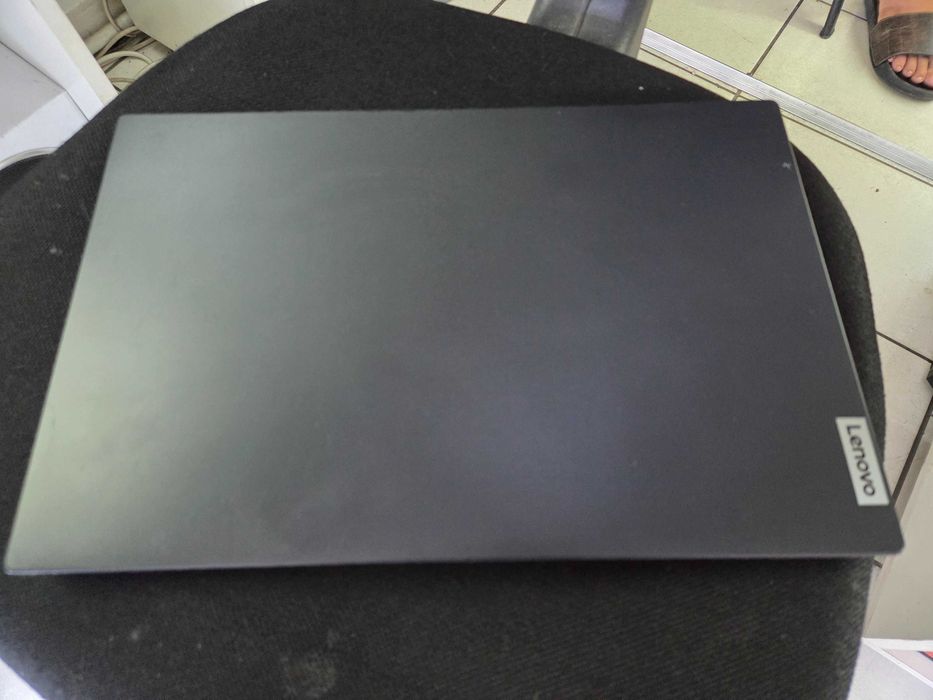 Laptop LENOVO V15 G4 AMN - AMD Ryzen 5 7520U