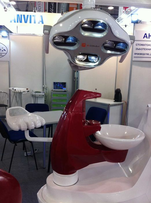 Дентални LED осветителни тела с рамена G.Comm Srl. Италия