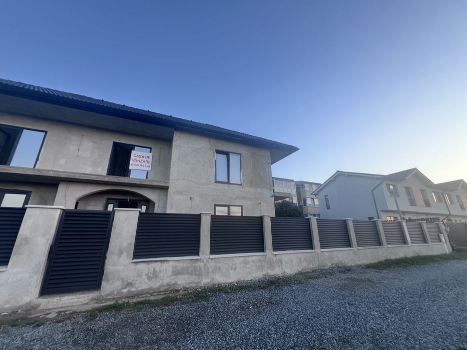 Casa individula de vanzare