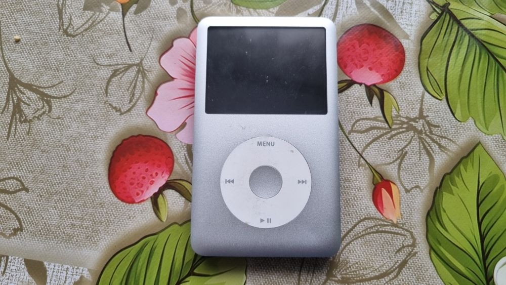 Ipod classic gen 7 160gb + boxa logitech s315i