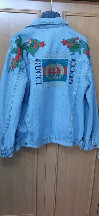 Джинсовая куртка