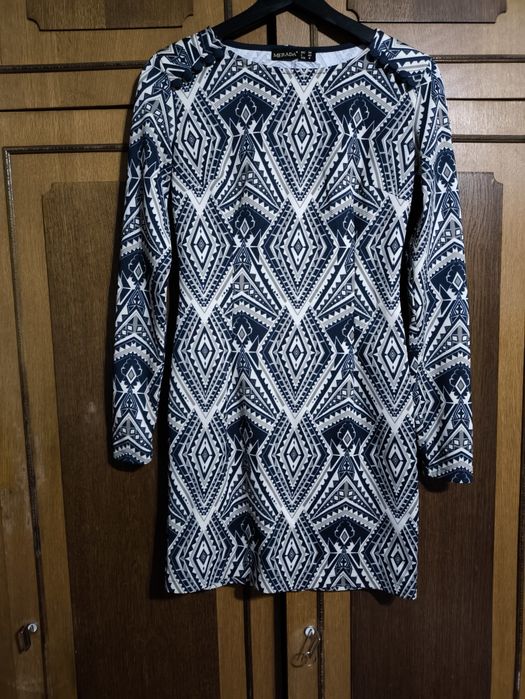 Женские платья 40-42