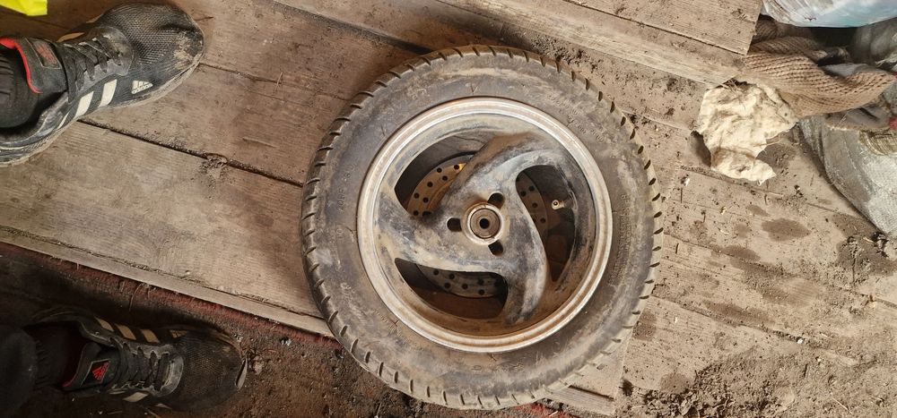 Колесо переднее м8 в сборе