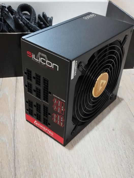 Продам блок питание. Chieftec Silicon 650W.80+Bronze.