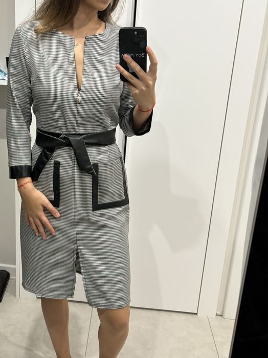 Елегантна рокля, като чисто нова е