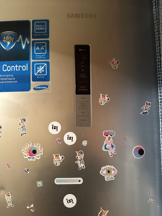 Холодильник Samsung