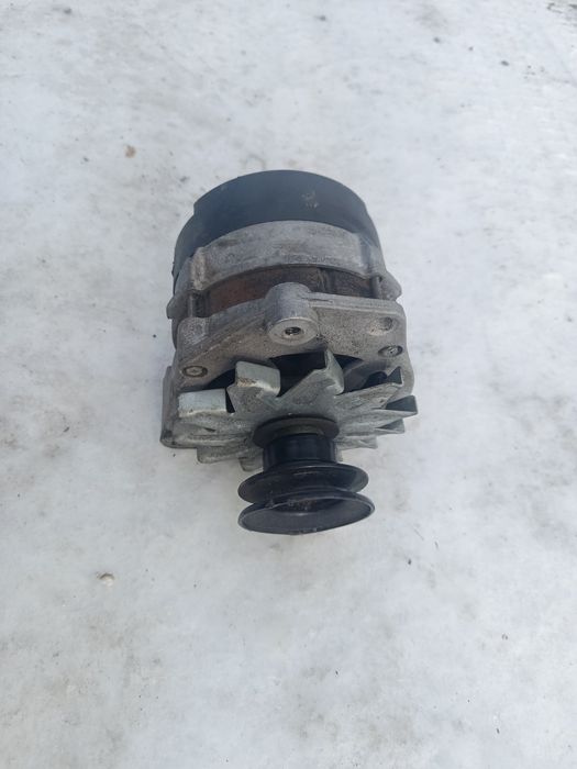 Генератор от Ауди 80