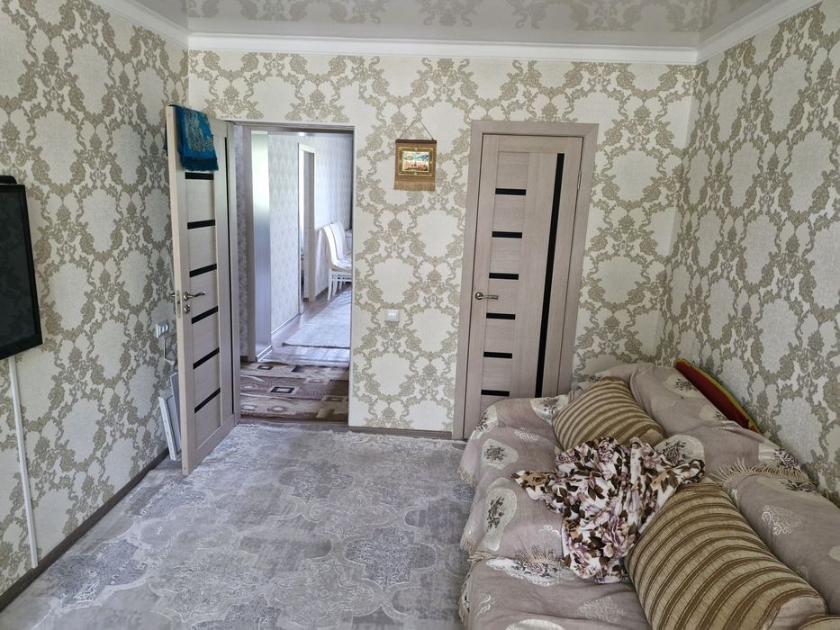 Продам квартиру 3 комнатную