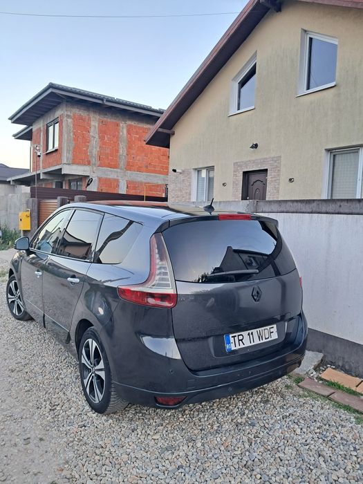 RENAULT Grand Scenic 2011 — imagine 3