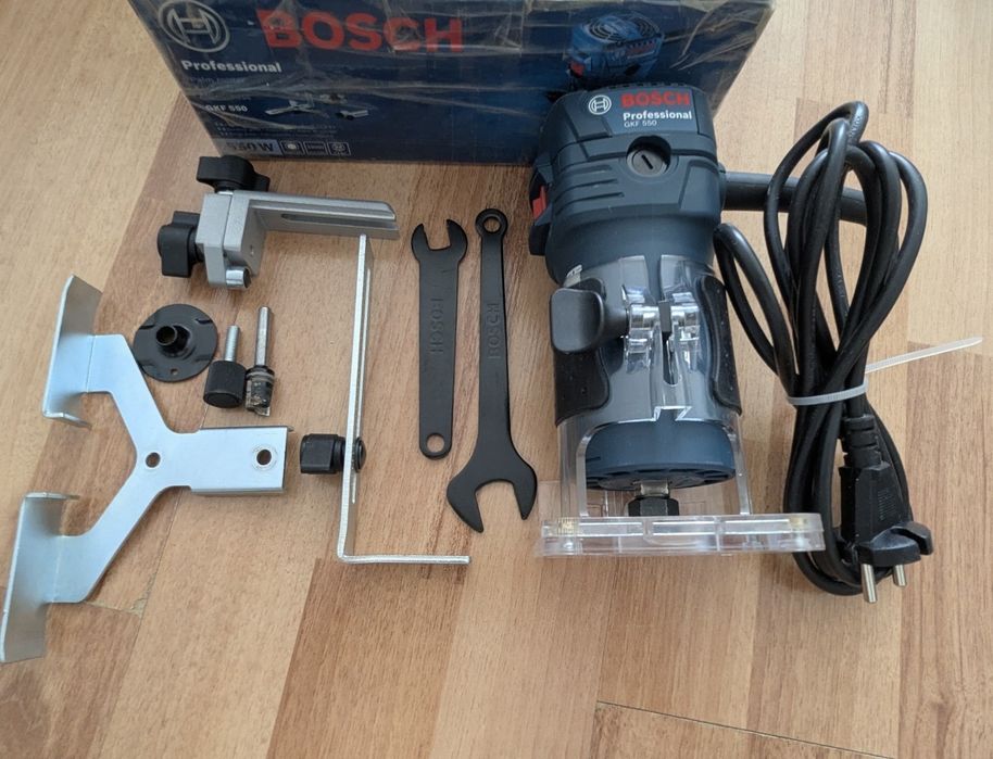 Фрезер кромочный Bosch GKF550 Professional