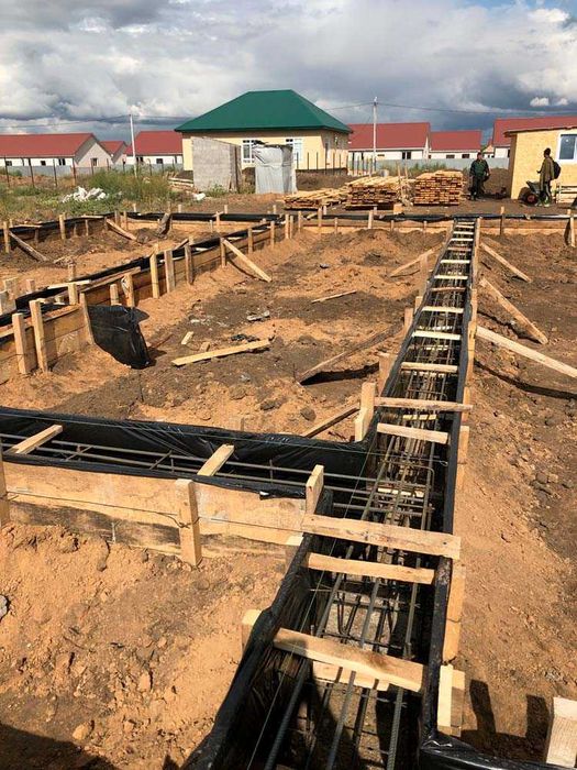 Профессиональная бригада строителей