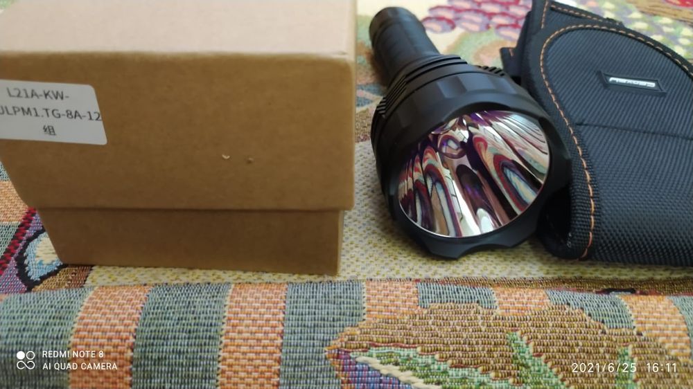 Фонарь мощный дальнобойный