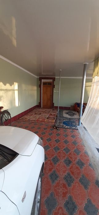 Hovli sotiladi  5 sutixlik