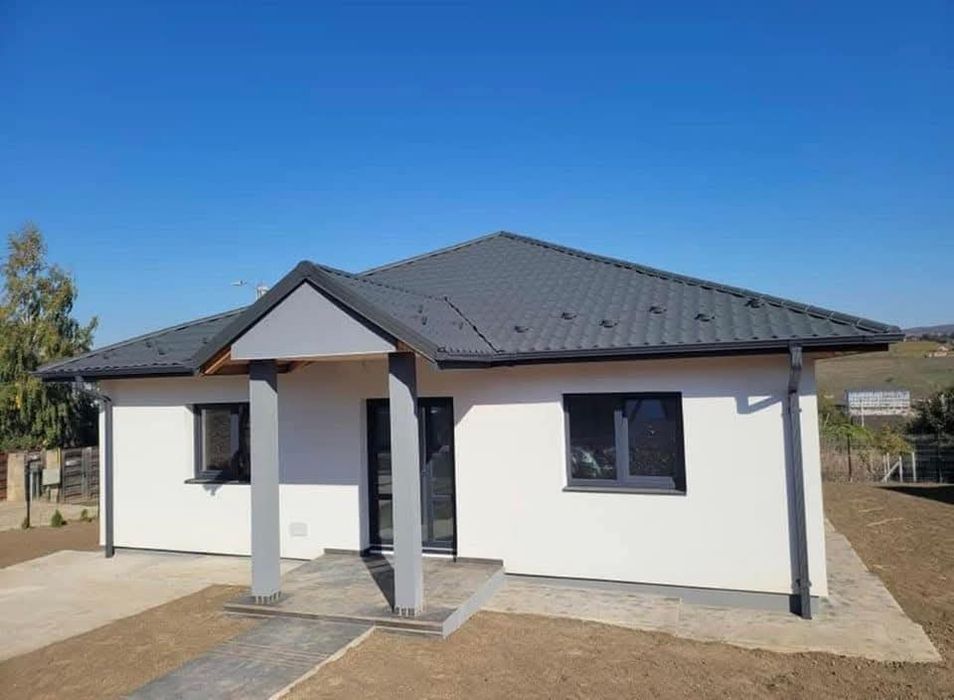 Vand case modulare cu panouri sandwich