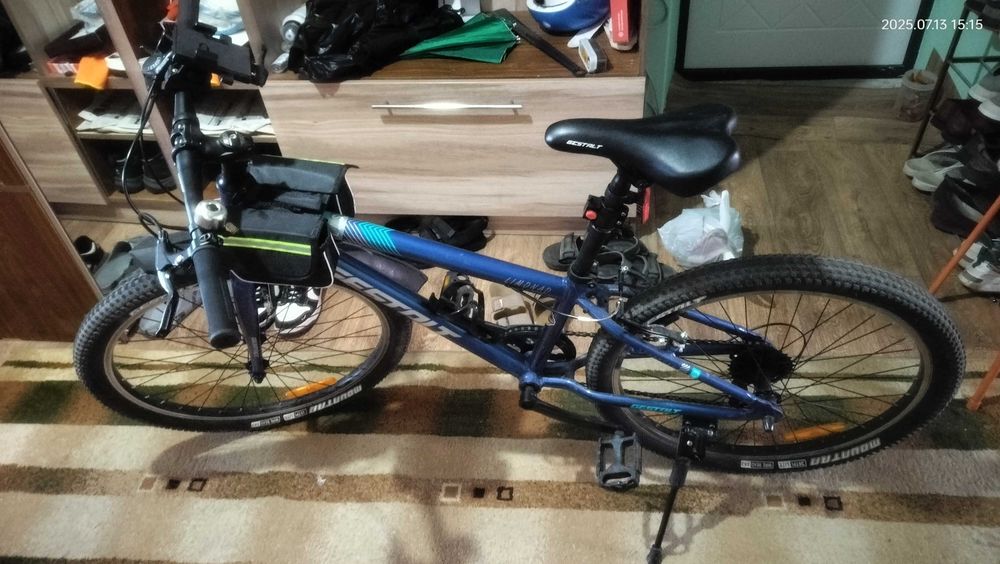 синий  велосипед