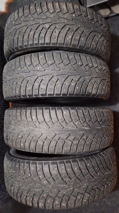 Зимняя резина б/у комплект