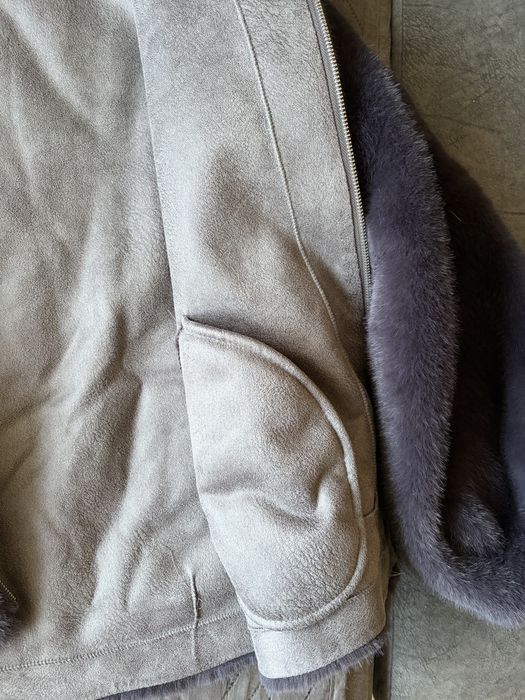 Продам 2 куртки на весну-осень