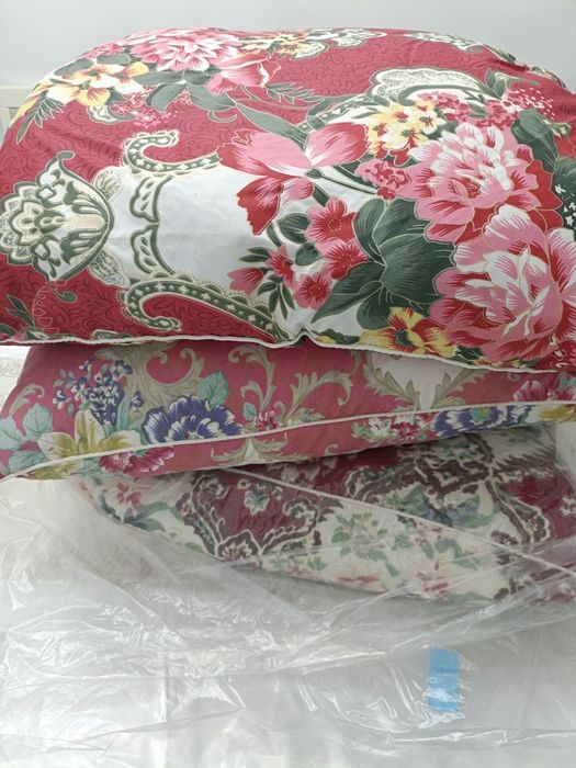 Подушки новые иии