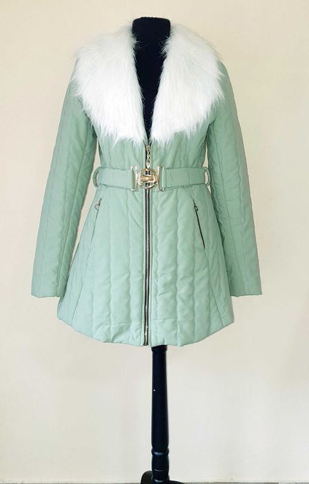 Geaca Atmosphere cu guler din blana artificiala alba