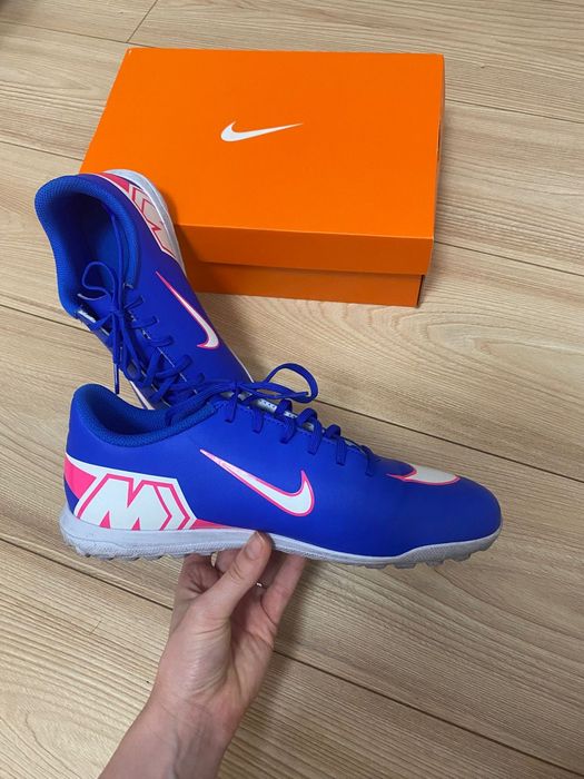 Nike fotbal sintetic 40