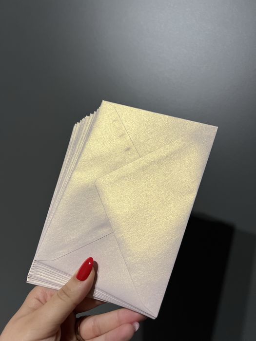 Plicuri roz doua tipuri