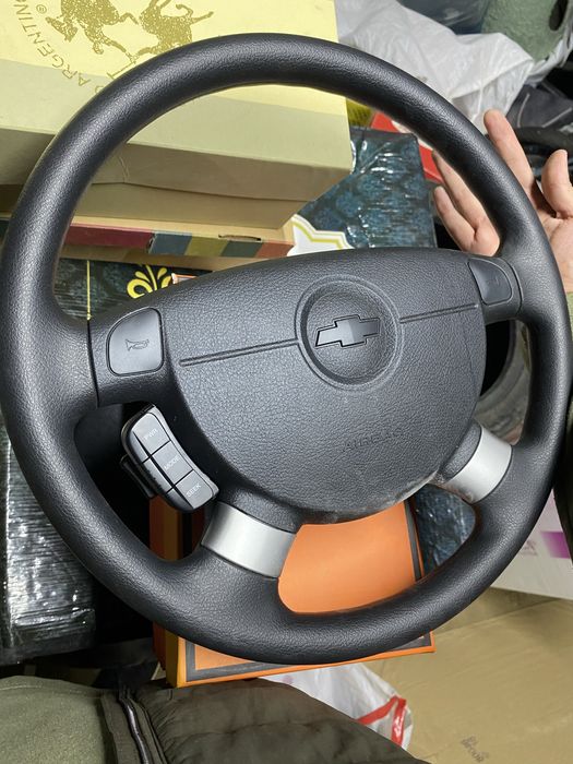 Руль gentra с аирбагом ОБСАЛЮТНО НОВЫЙ