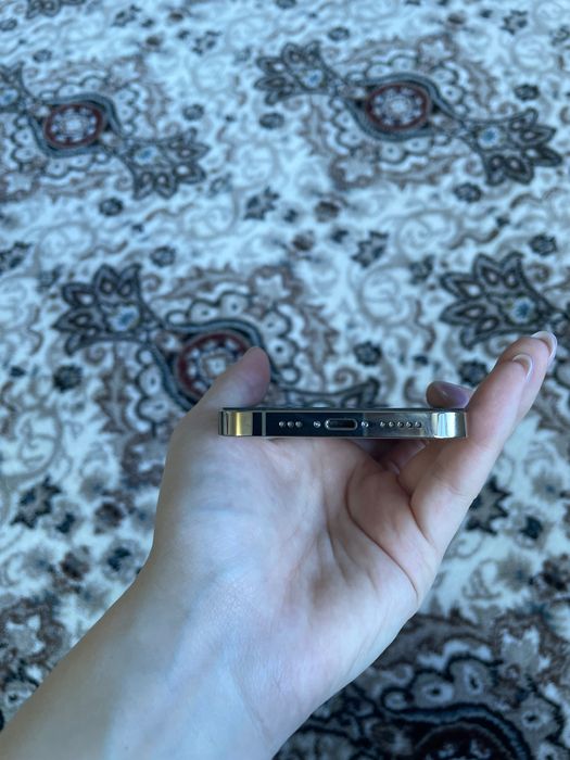 Iphone 12 pro сотилади