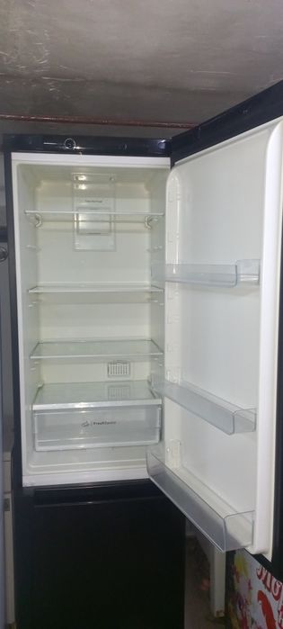 Продаётся холодильник индезит