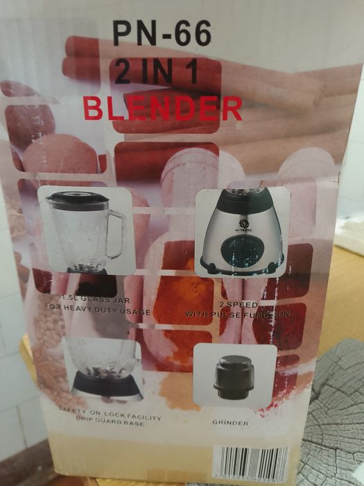 Blender/ Milkshake /storcator fructe HI-TRONIC NOU