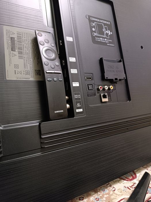 Телевизор SAMSUNG Смарт 50".