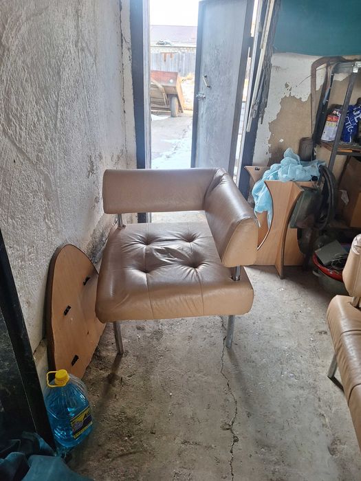 Кресло коженное 2