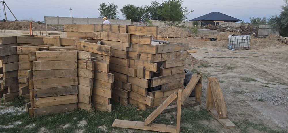 Продаются Уголки под опалубку