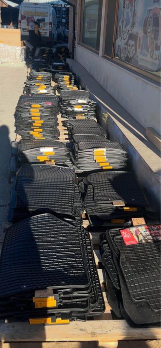 Гумени стелки за почти всички марки и модели автомобили и бусове.