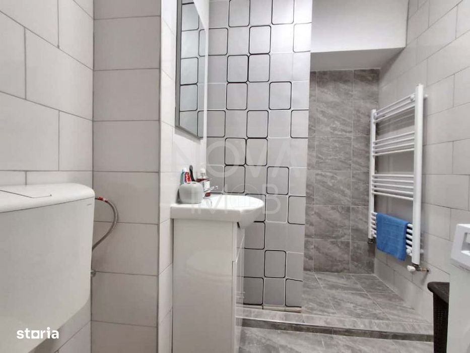 Apartament 3 camere de vanzare, Zona Garii