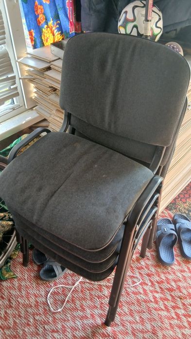 Продам стулья. в хорошим состояние