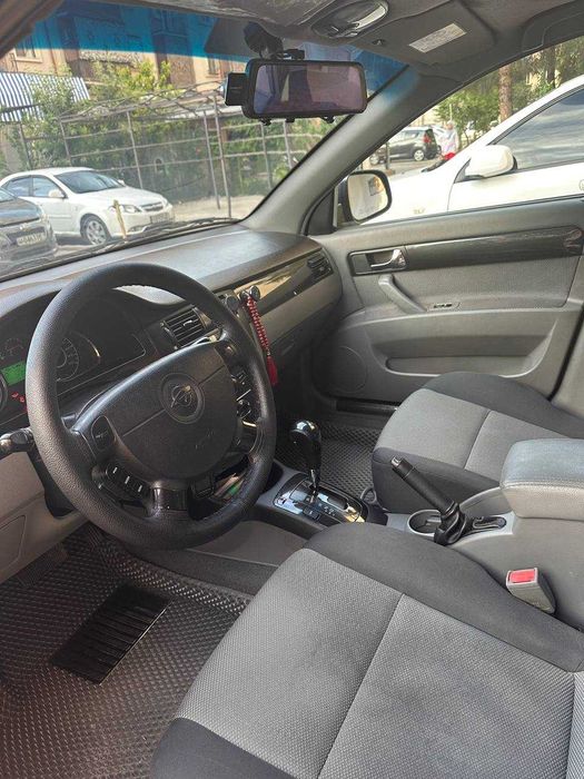 Holati a'lo, narxi кelishilgan holda