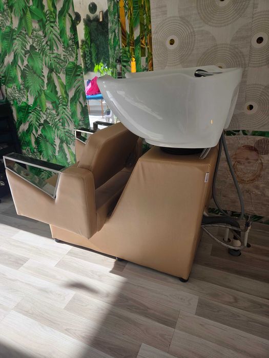 Vand scafa coafor in stare foarte buna.