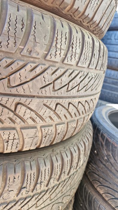 225 55 16 Goodyear 4 anvelope iarna